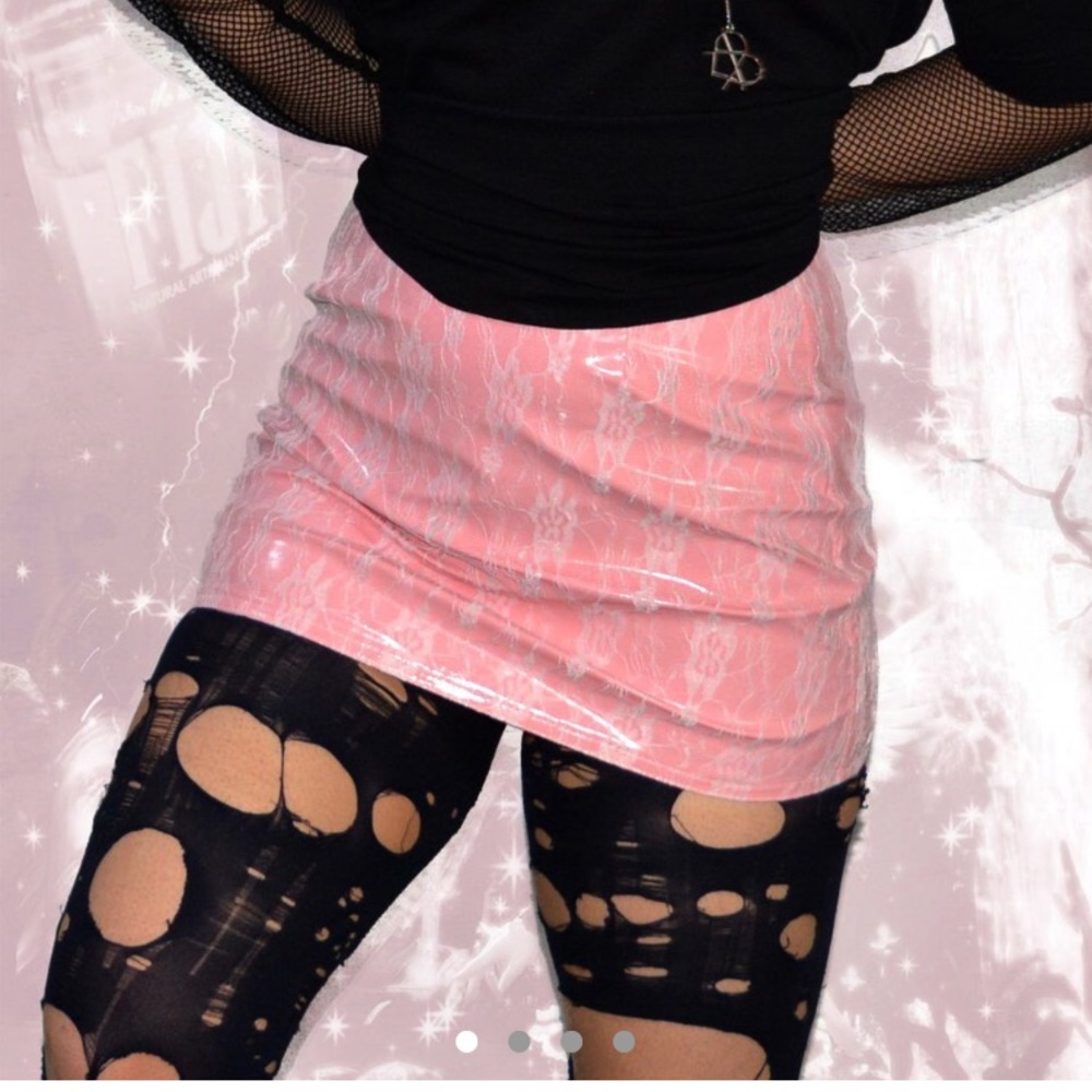 Latex feel mini skirt with white lace